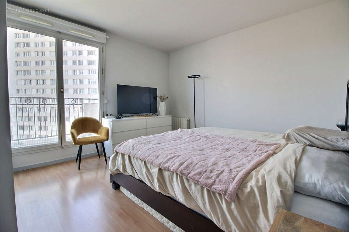 Appartement à ISSY-LES-MOULINEAUX