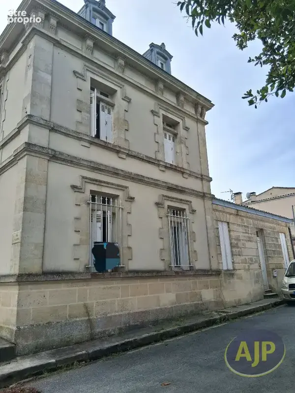 Maison à SAINT-JULIEN-BEYCHEVELLE