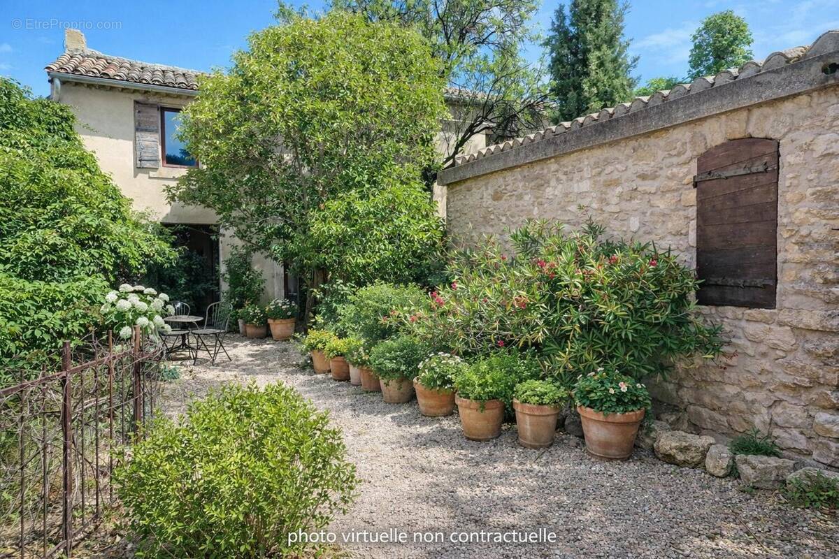 Photo 1 - Maison à ROBION