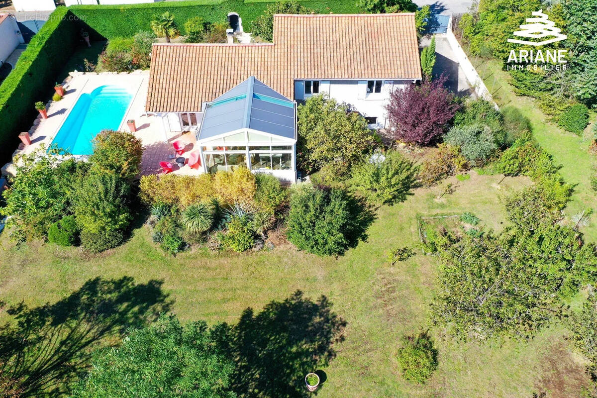 Maison à CHAPONOST