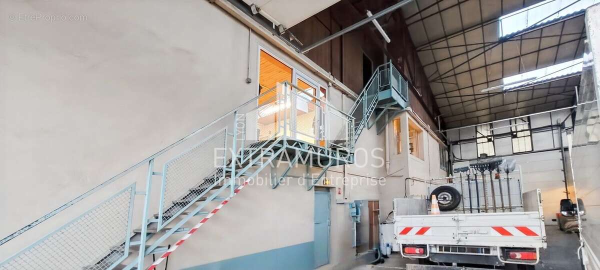 Commerce à VILLEFRANCHE-SUR-SAONE