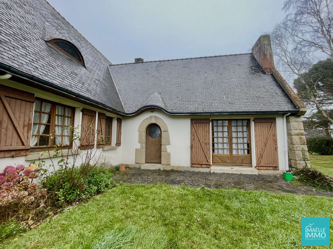 Maison à SAINT-JACUT-DE-LA-MER
