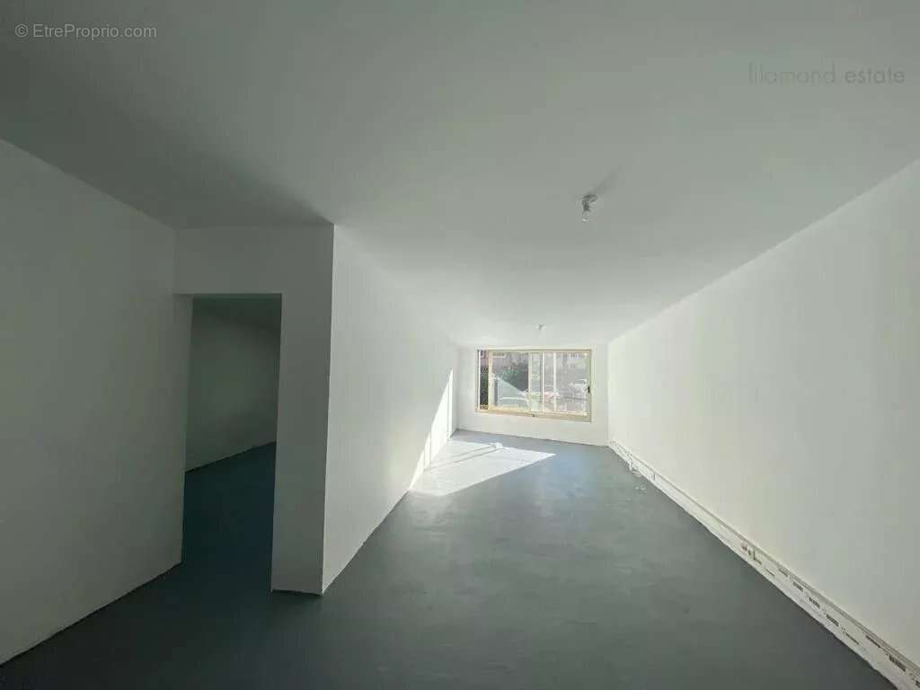 Cannes - place commandant maria - local commercial 115 m2 - photo 6
