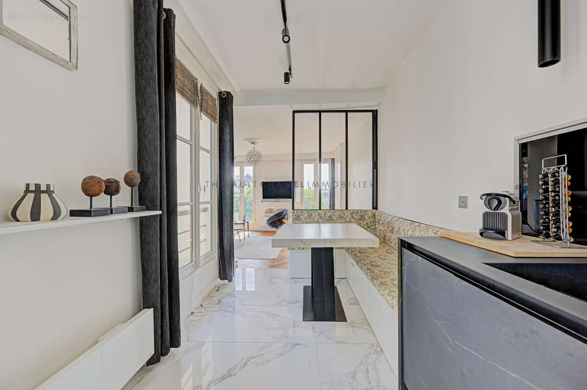 Appartement à PARIS-3E