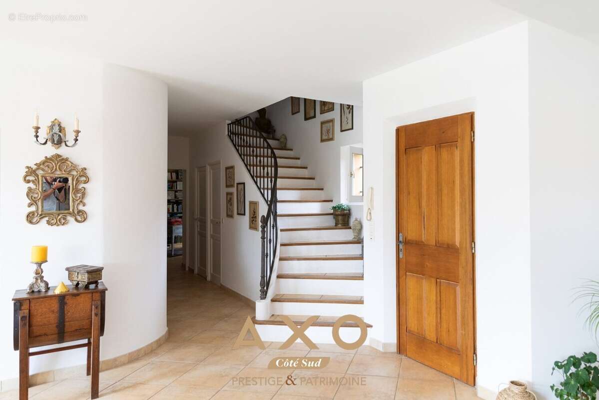 Maison à MEYRARGUES