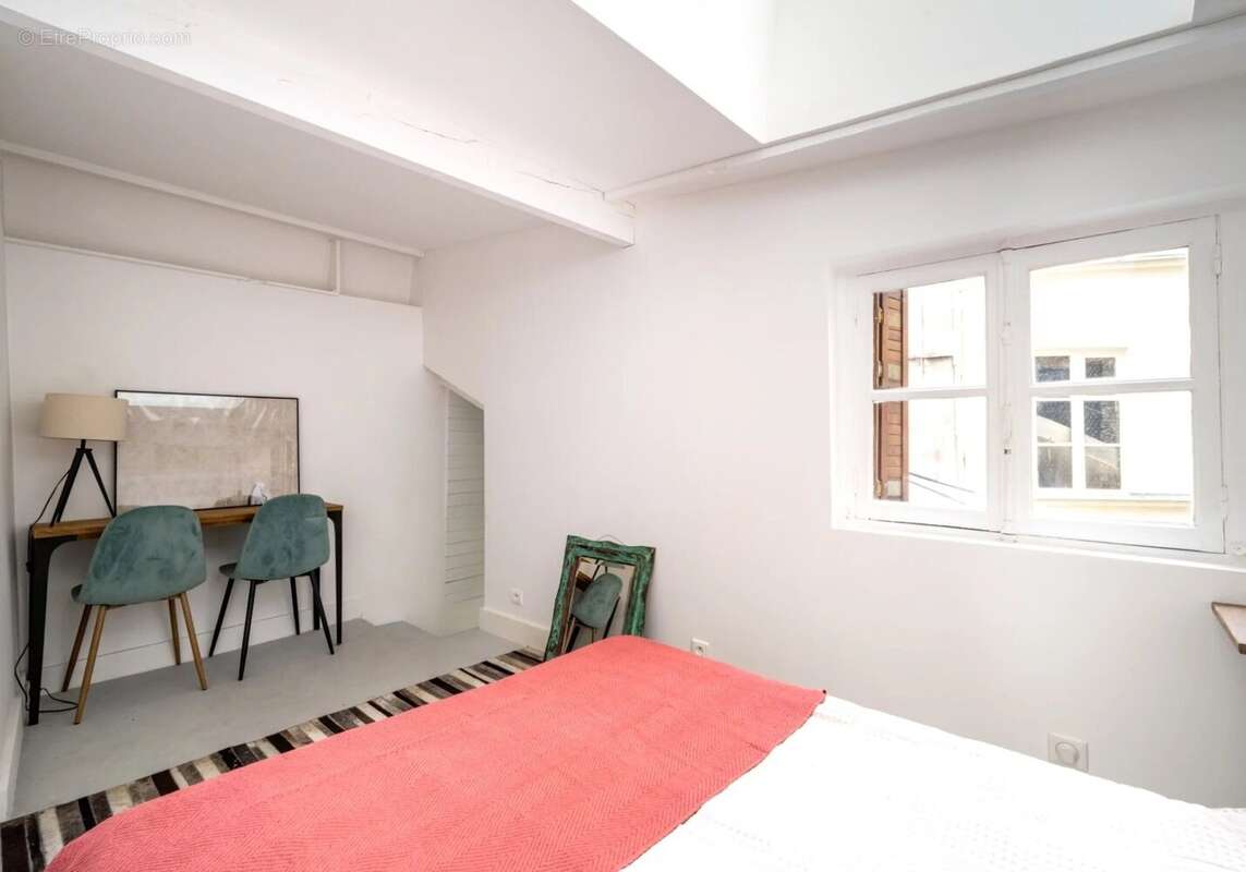 Appartement à PARIS-6E