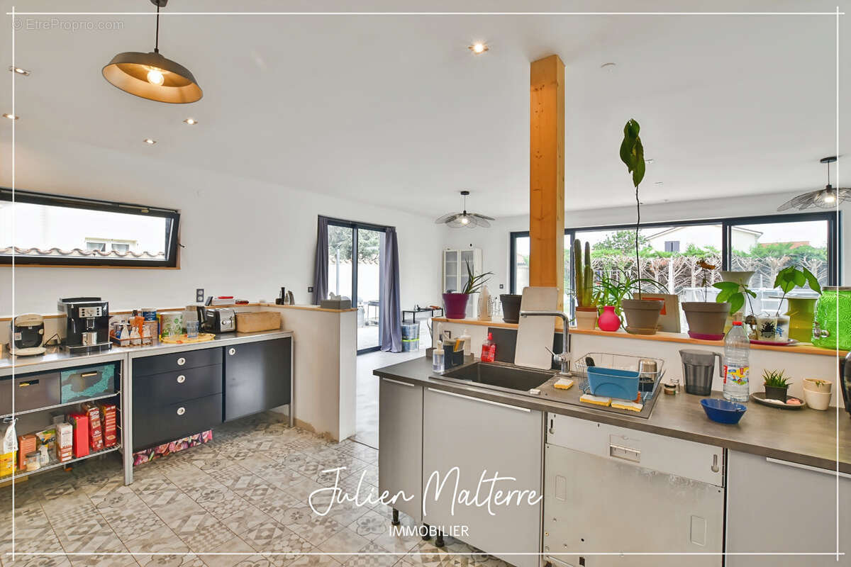 St-Just-St-Rambert, maison d'architecte 147 m², 4 chambres, garage double sur terrain de 985 m² - photo 27