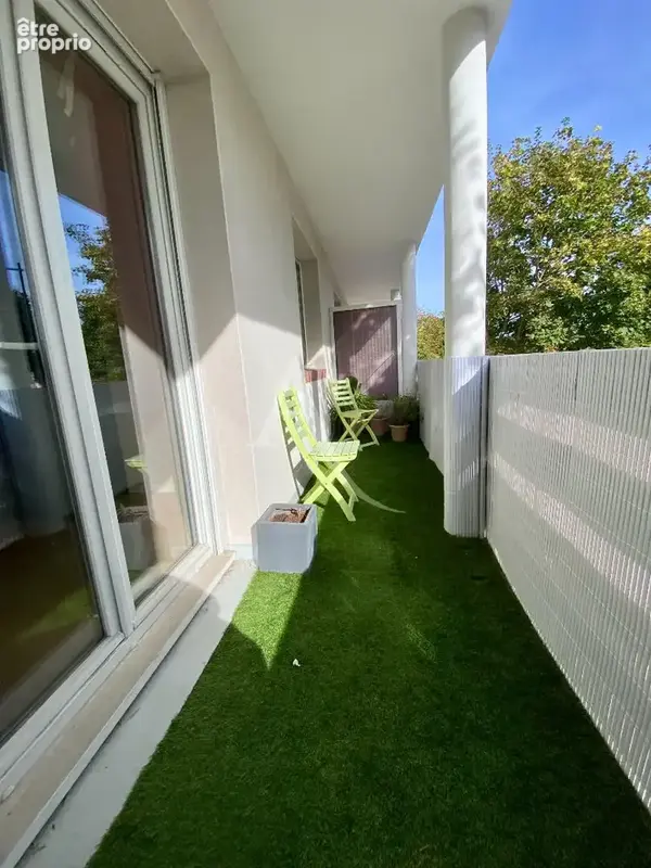 Appartement  plein bourg -Saint Philbert De Grand Lieu - 3 pièce(s) - photo 5