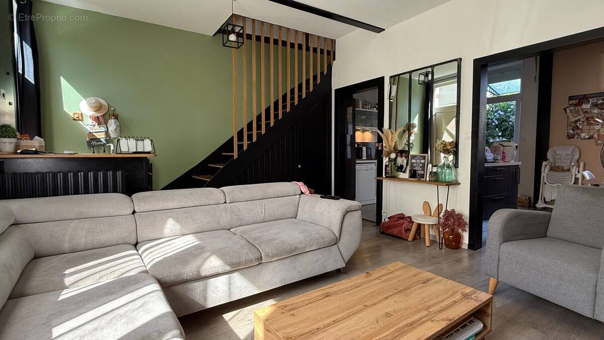Maison à BONNETABLE