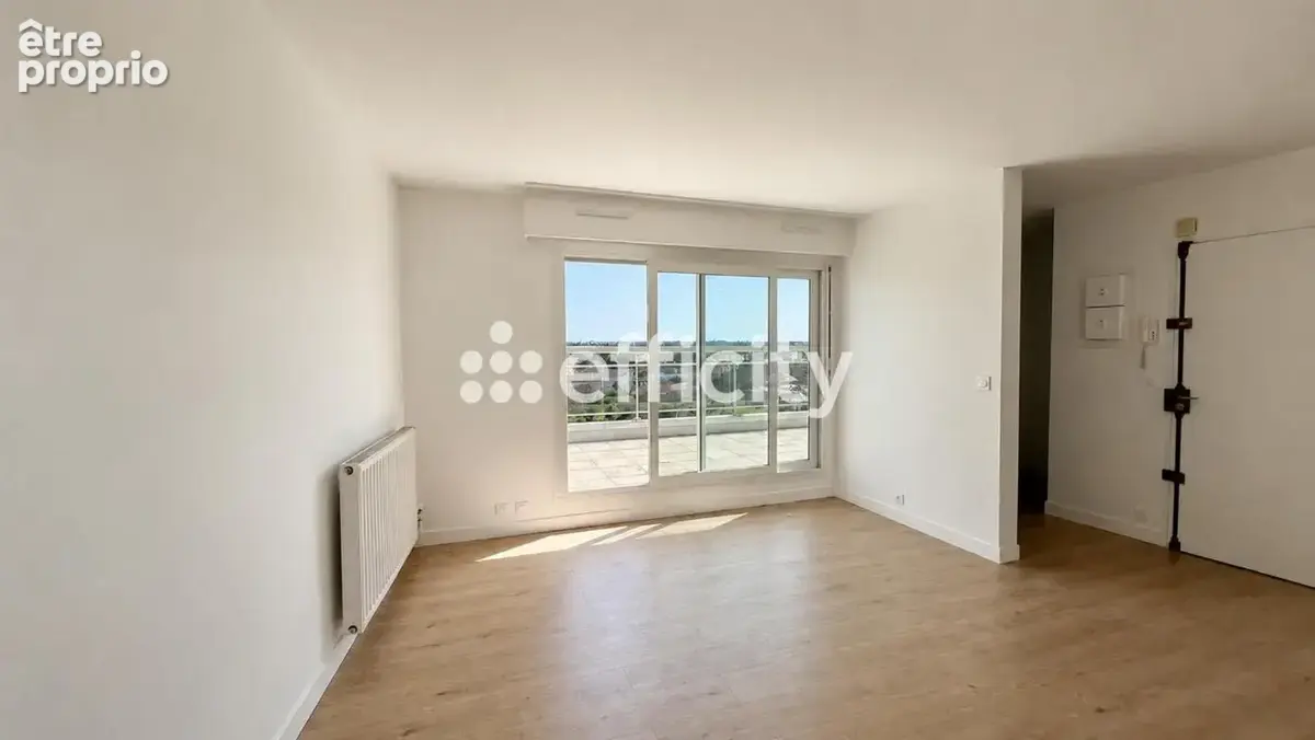 Appartement à LES PAVILLONS-SOUS-BOIS
