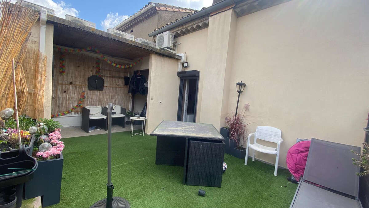 Maison à GINESTAS