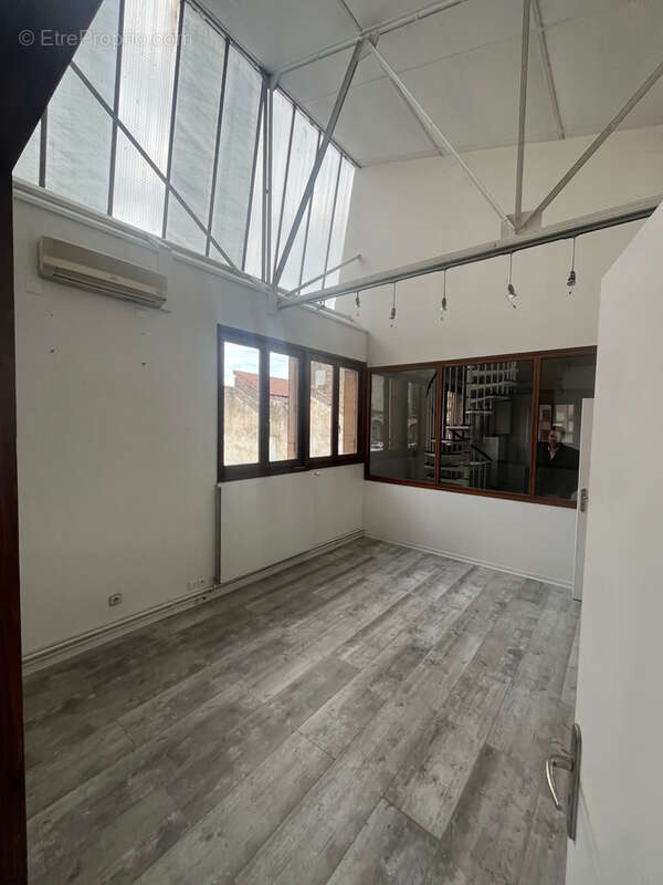 Autre à VILLEFRANCHE-SUR-SAONE