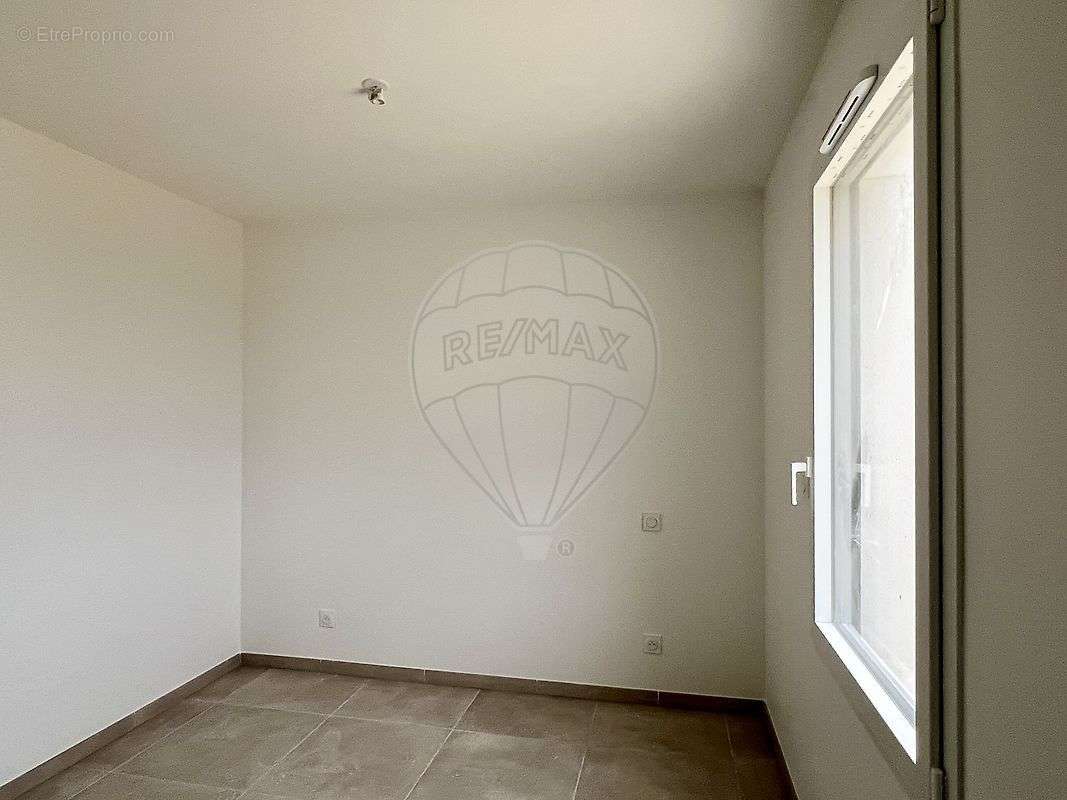 Maison à CHAILLEVETTE