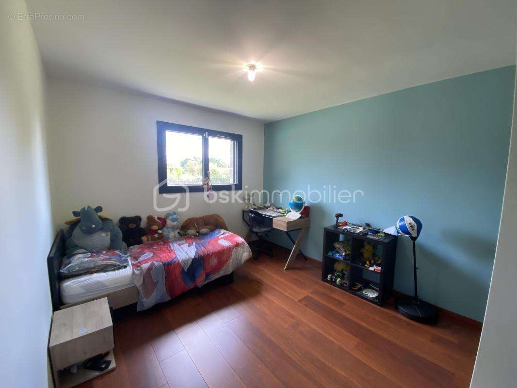 Maison 244 m² à Bellevue-La-Montagne  - photo 6