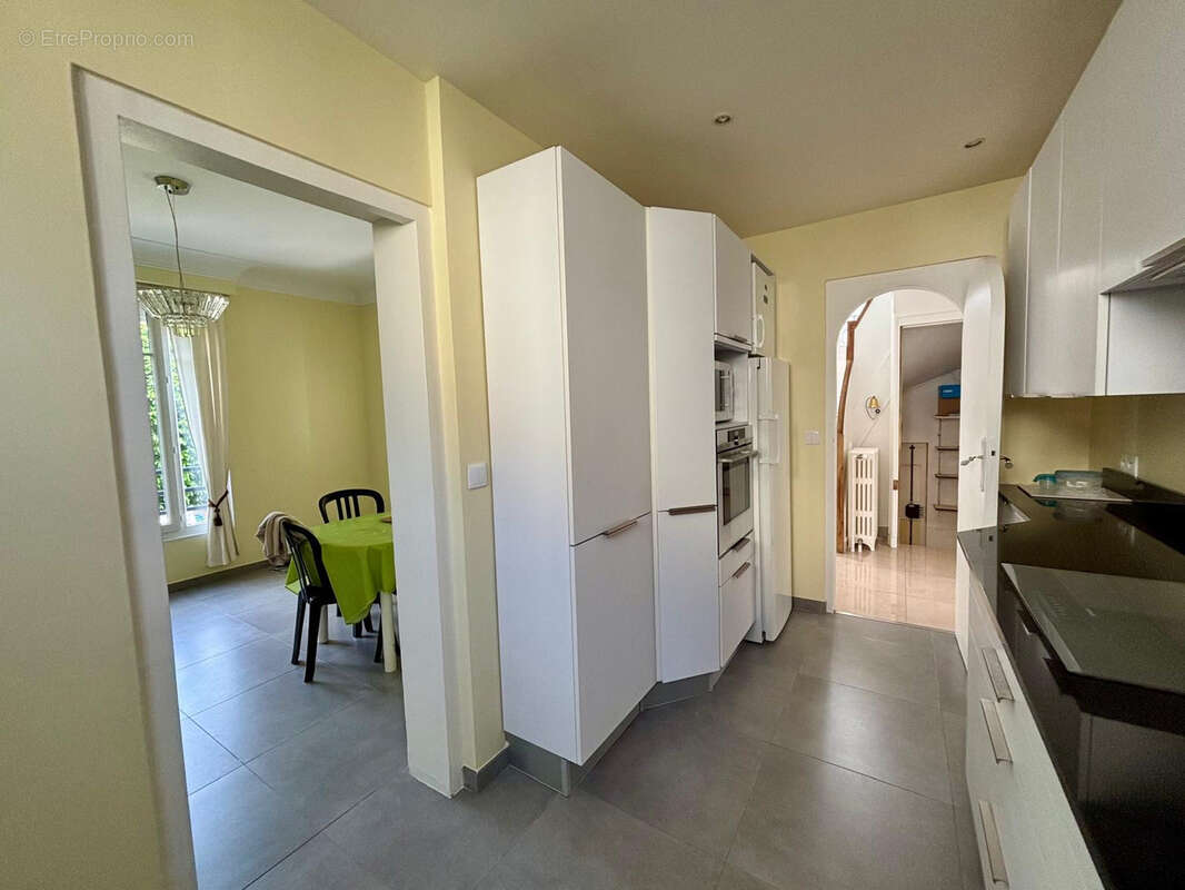 Maison à SAINT-MAUR-DES-FOSSES