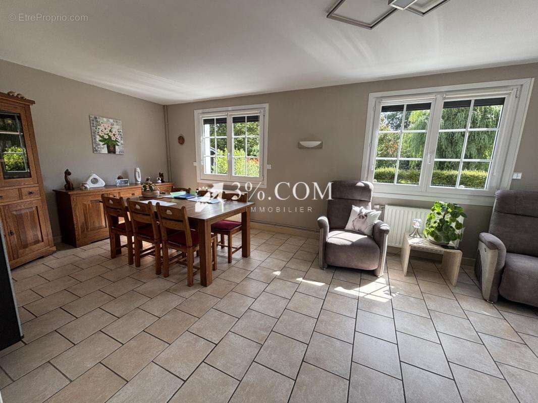 Maison à DOMPIERRE-SUR-AUTHIE