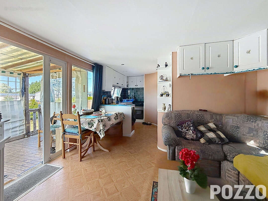 Mobil home 2005 Saint Pair Sur Mer 4 pièce(s) 35 m2 sur 231m² de parcelle - photo 2