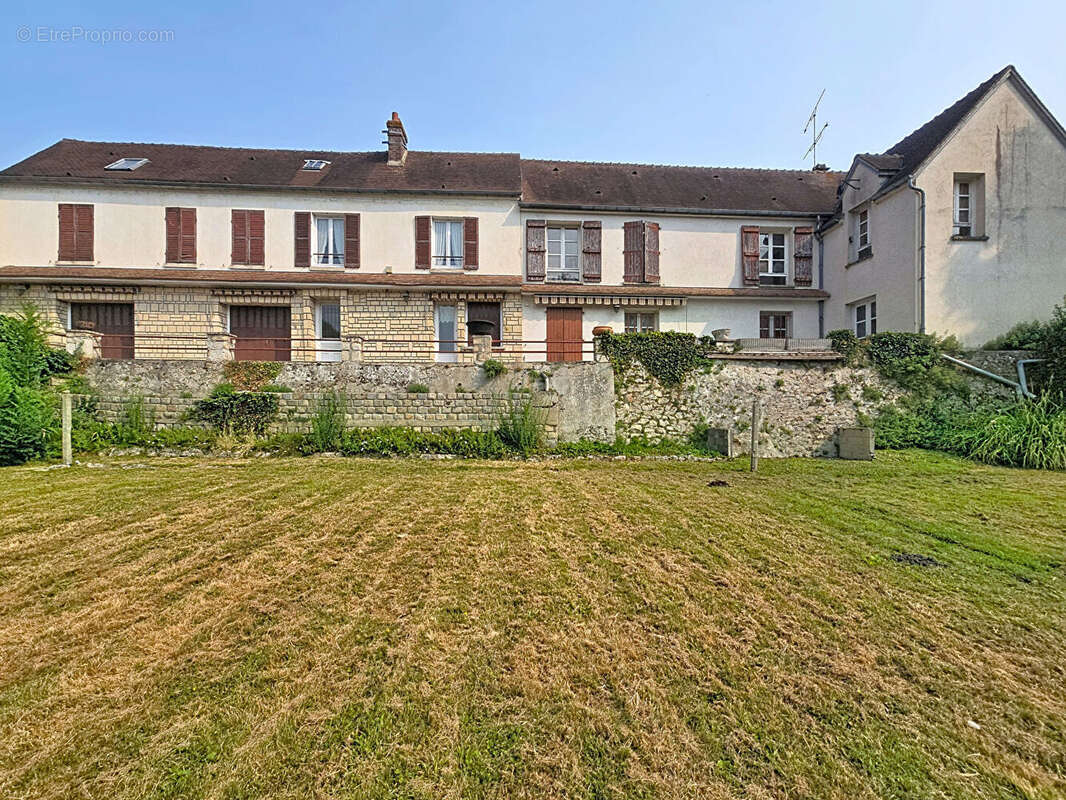 Maison Luzarches 8 pièce(s) 226.02 m2 - photo 7