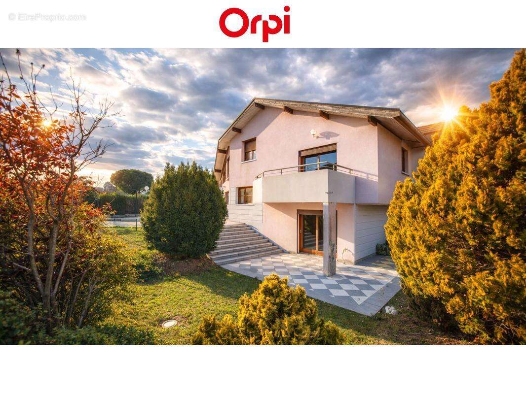 Maison à VETRAZ-MONTHOUX