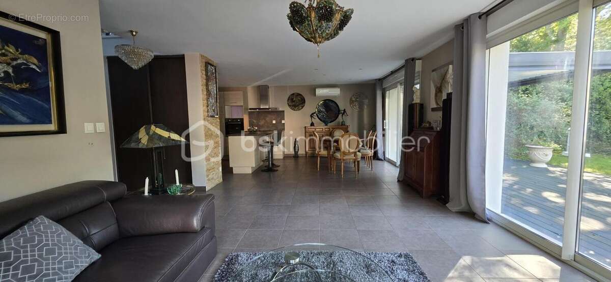 Maison à VULAINES-SUR-SEINE