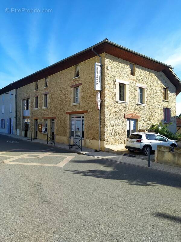 Commerce à VARACIEUX