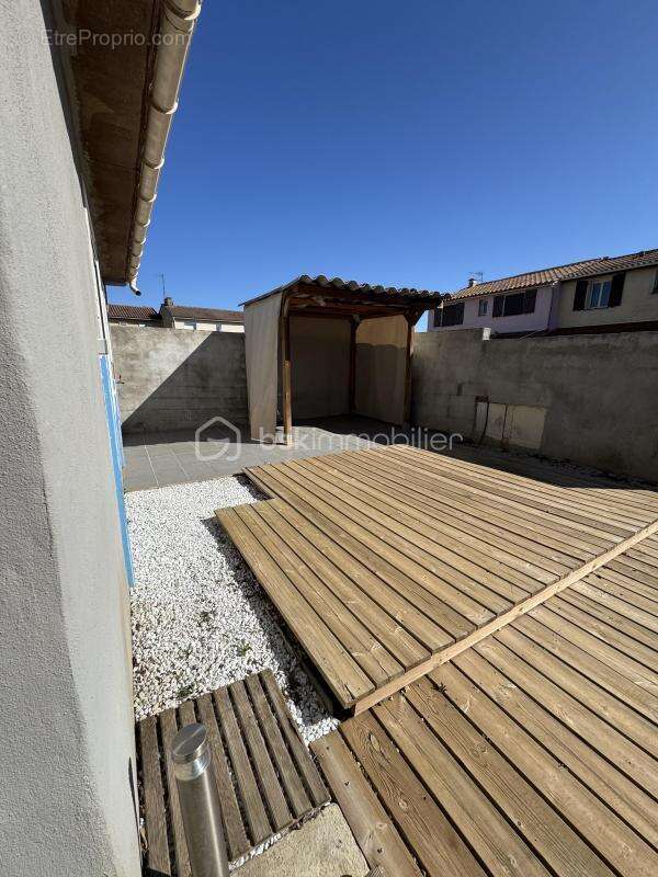34500 beziers crouzette - villa plain pied 66m2 - 2 faces - rénovée - terrasse avant - jardinet arrière - photo 16