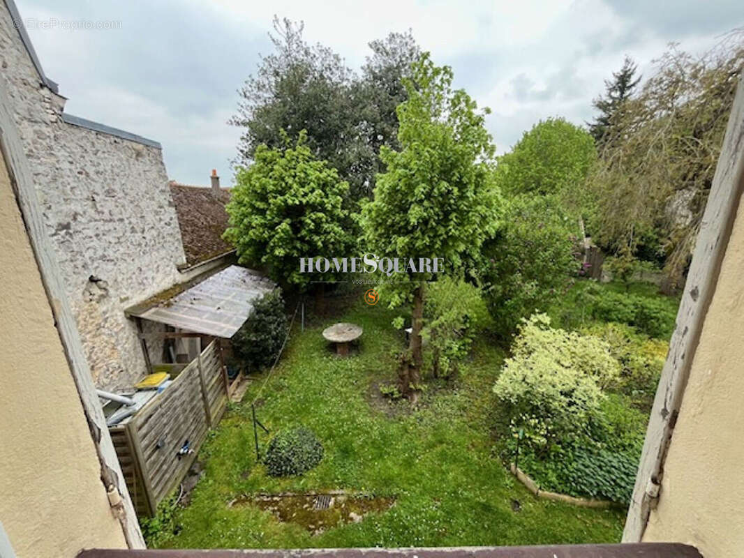 Maison à LA CHAPELLE-EN-SERVAL