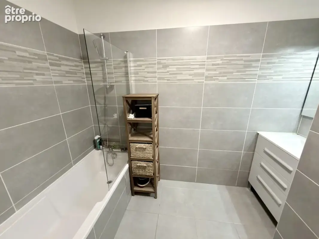 Saint-Maurice — À 5 minutes du RER A Joinville-le-Pont  Exclusivité — Appartement avec terrasse de 17 m2 - photo 7