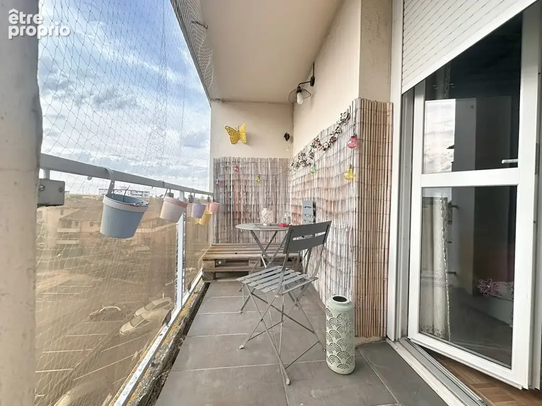 Cartoucherie - T3/4 Dernier Etage avec Parking - photo 7