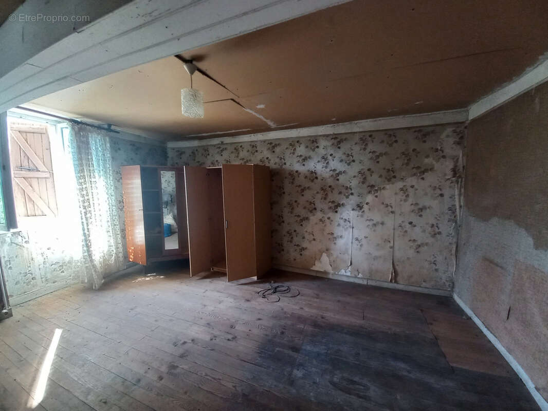 Maison à MONTESQUIOU