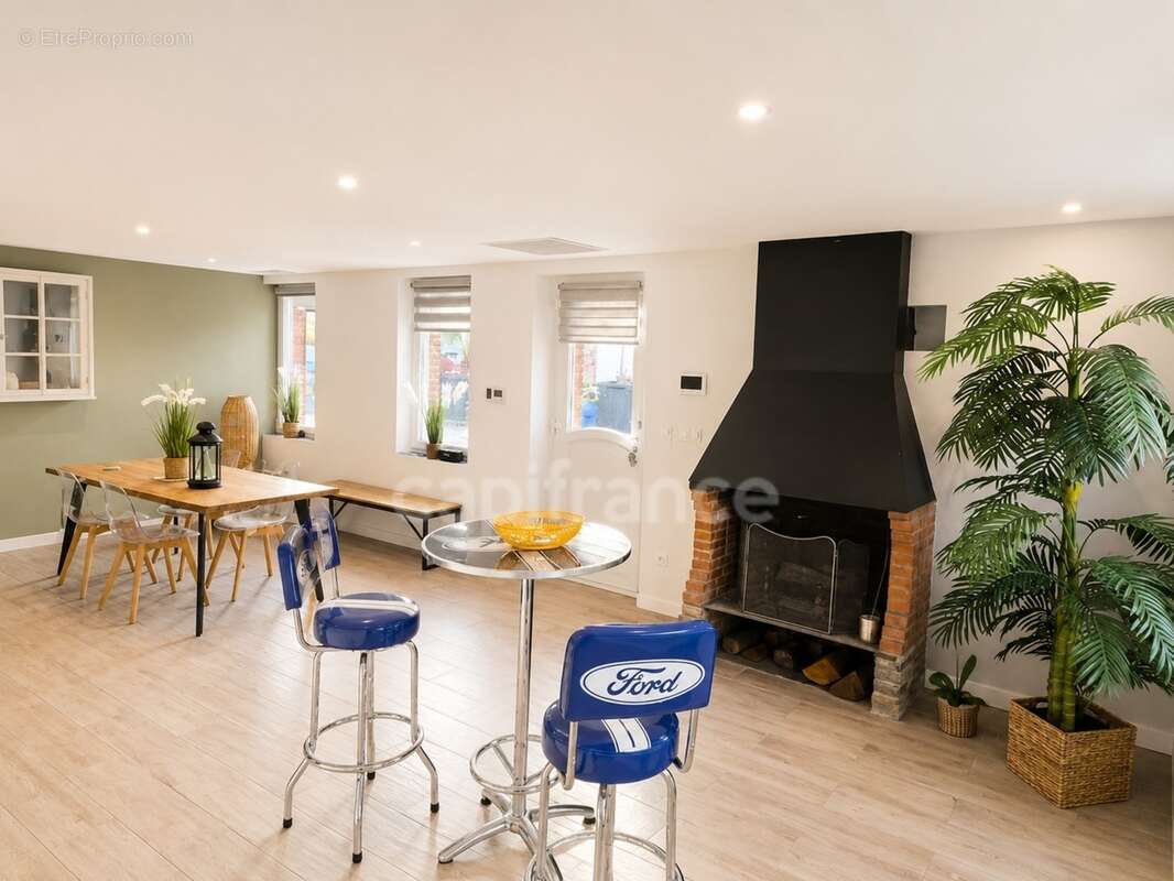 Propriété d'exception – 2 logements, piscine, hangars, idéal activité professionnelle - photo 3