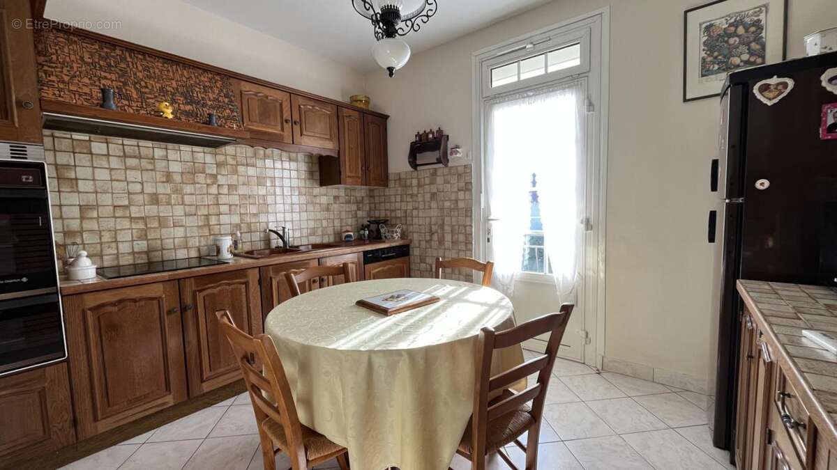 Maison à ETANG-SUR-ARROUX