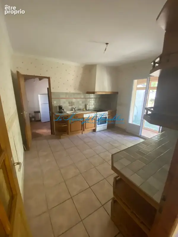 A 25 min  de NIMES, maison de plain pied F5, double garage sur un terrain de 2 277 m2 constructible - photo 7