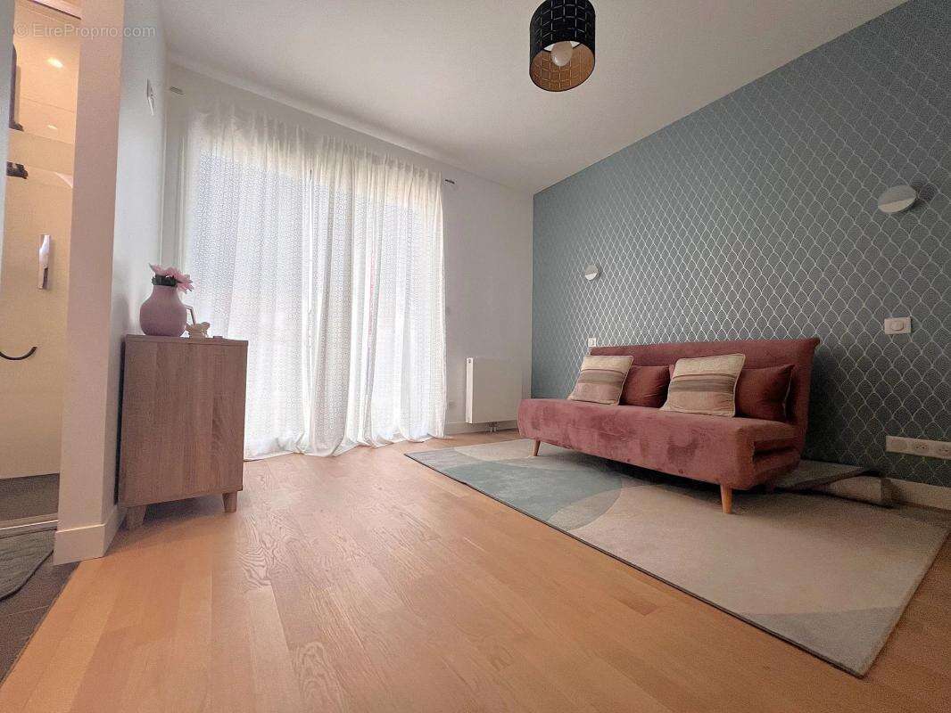 Maison à LES CLAYES-SOUS-BOIS