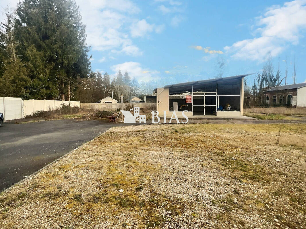 Terrain à SERQUIGNY