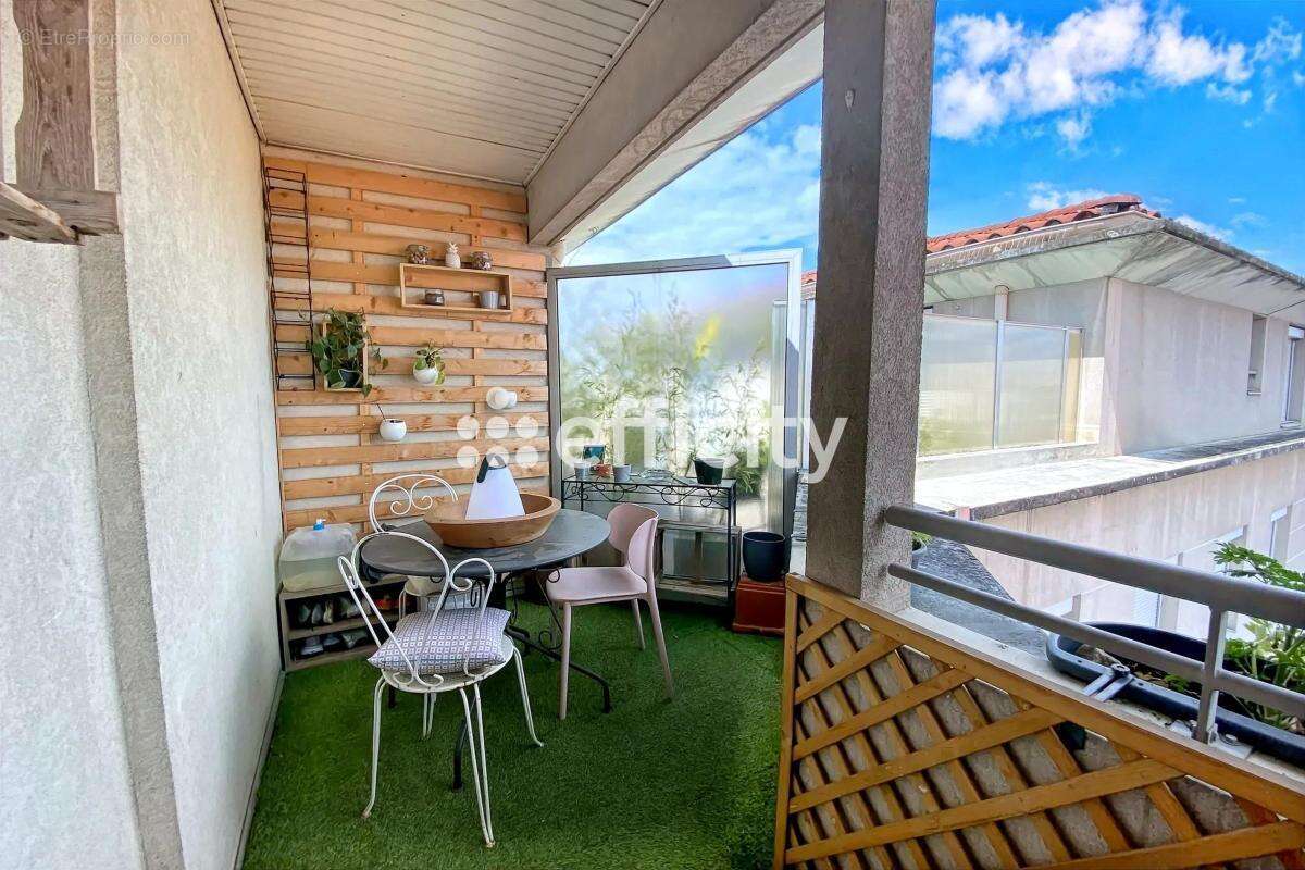 Appartement à LYON-8E
