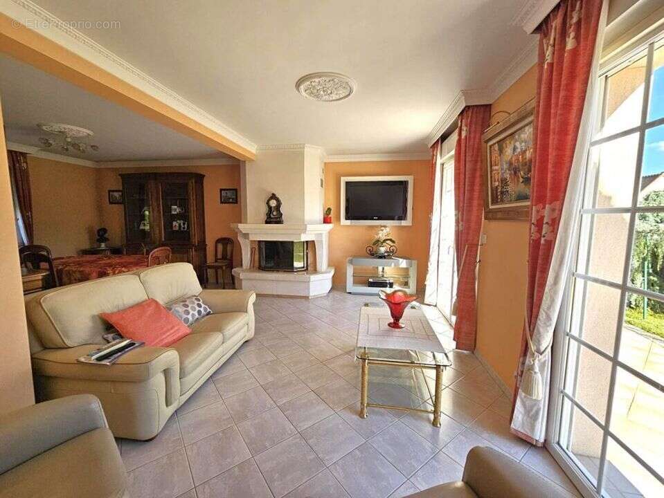 Maison à BRETTEVILLE-SUR-ODON