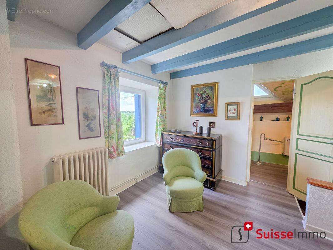 Maison à VALLEROIS-LE-BOIS