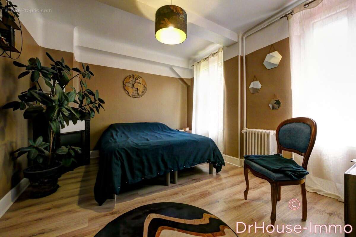 Maison à SAINTE-SAVINE