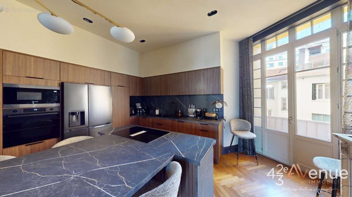 Appartement à SAINT-ETIENNE