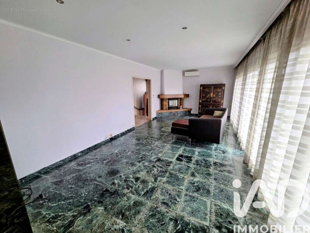 Photo 9 - Maison à SALAISE-SUR-SANNE