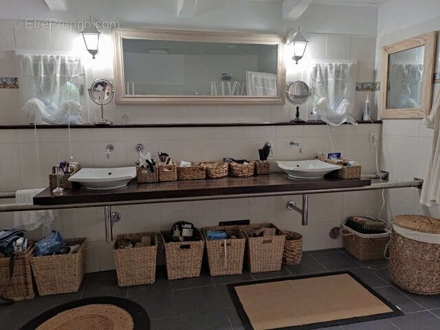 Maison à CASTELNAU-MONTRATIER