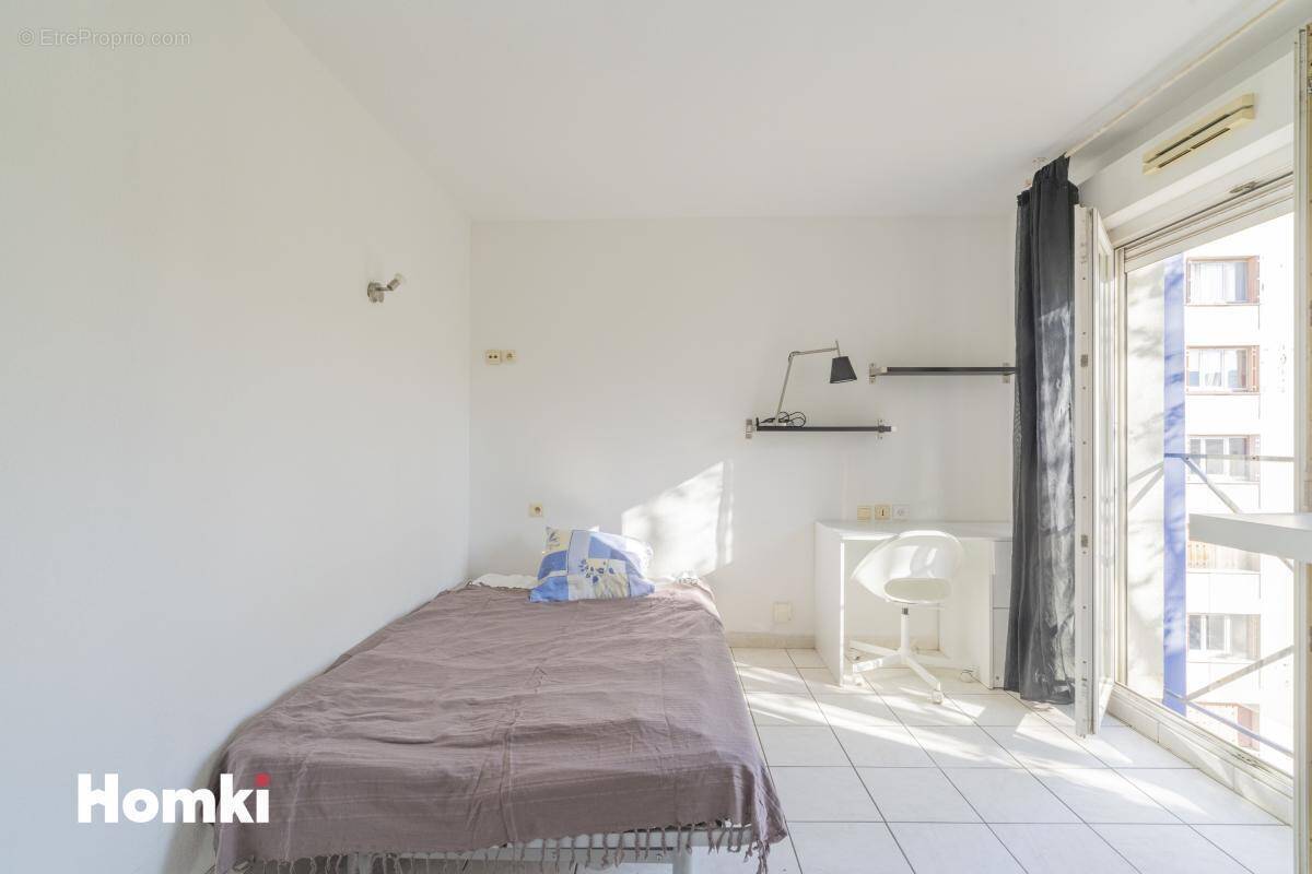 Appartement à MARSEILLE-5E