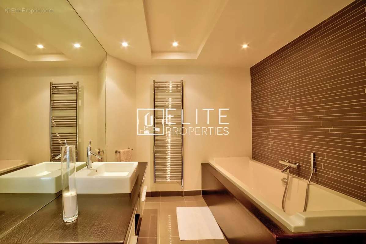 Maison à MOUANS-SARTOUX