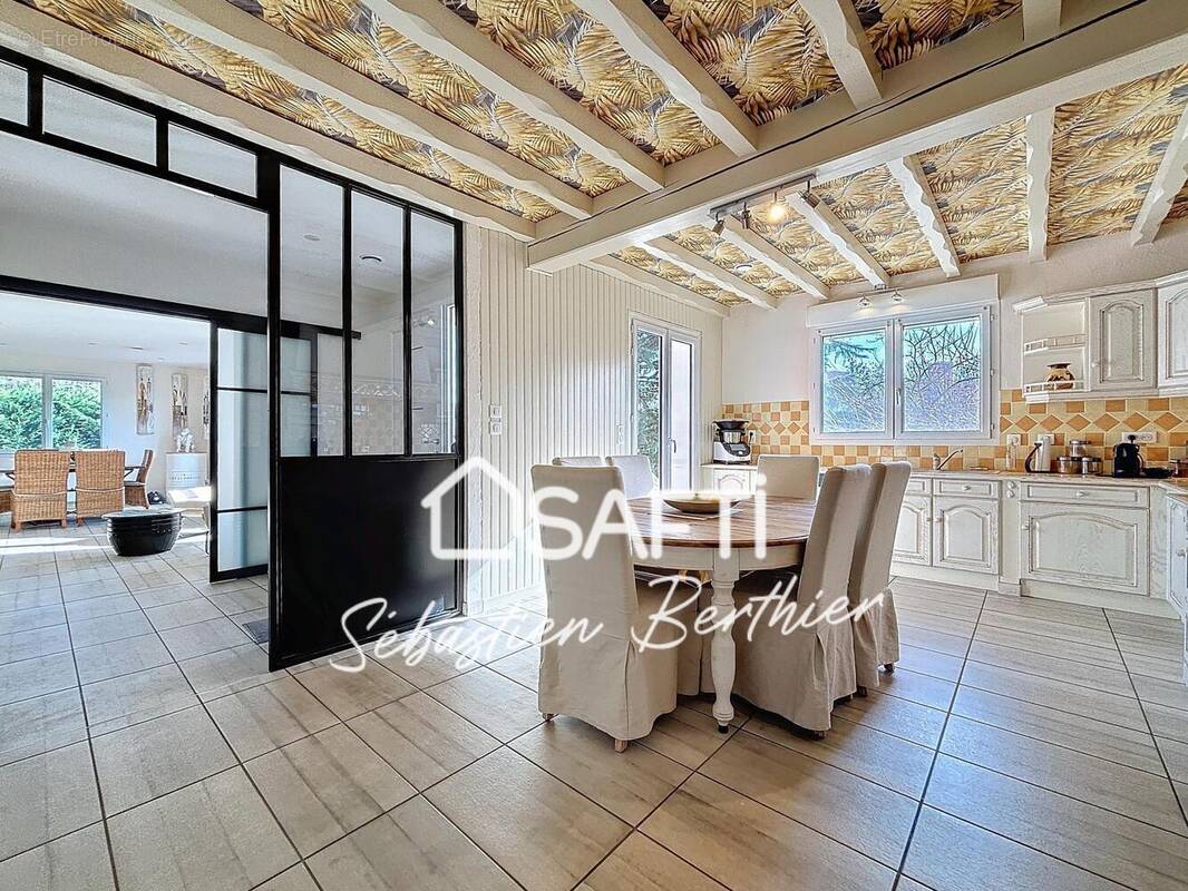 Photo 1 - Maison à SAINT-SULPICE