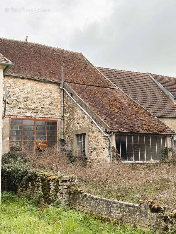 Maison à VARZY