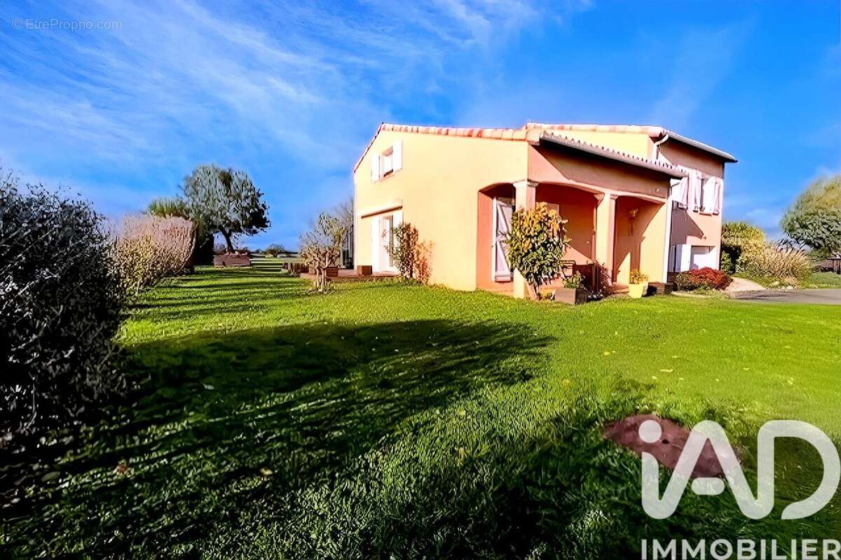 Maison 143 m² à Lafitte-Vigordane  - photo 2