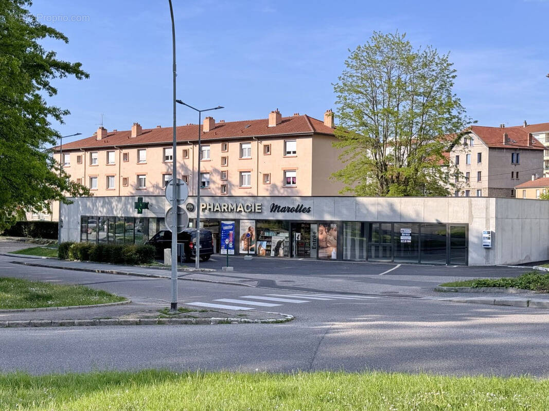 Photo 1 - Commerce à FIRMINY