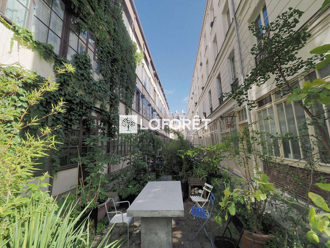 Appartement Paris 1 pièce(s) 23.85 m2 - photo 2