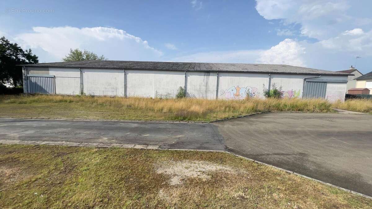 Photo 4 - Commerce à MAYENNE